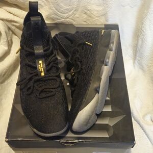 Nike Lebron 15 XV Metallic GOLD - Size 11 - Black/Gold - Great Condition